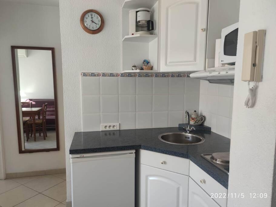 T2 Clim Avec Terrasse Et Place De Parking Privative Balaruc-les-Bains Buitenkant foto