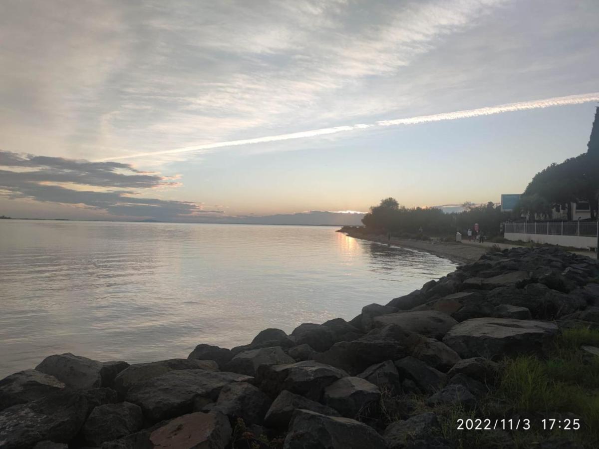 T2 Clim Avec Terrasse Et Place De Parking Privative Balaruc-les-Bains Buitenkant foto